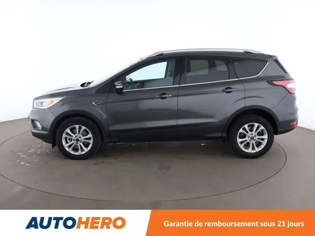 Ford Kuga view 3