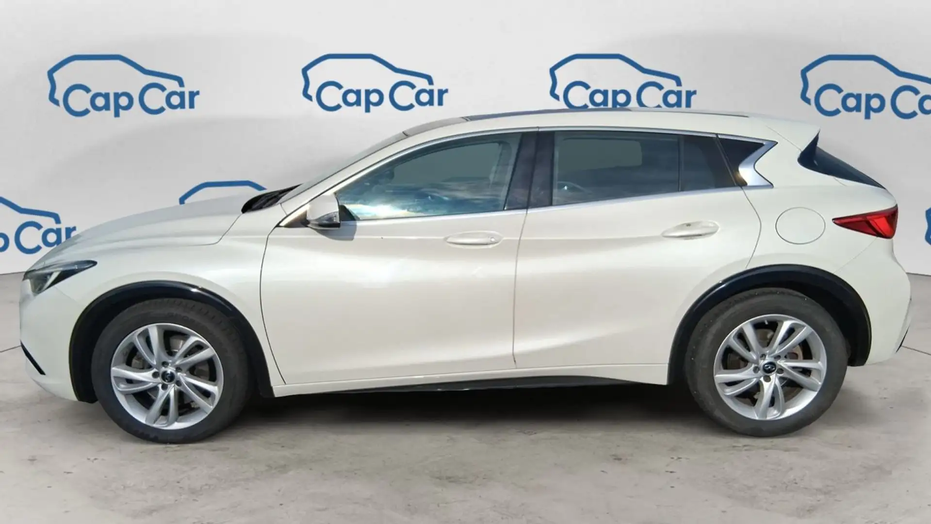 Infiniti Q30 2.2 170 7-DCT Business Blanc - 2