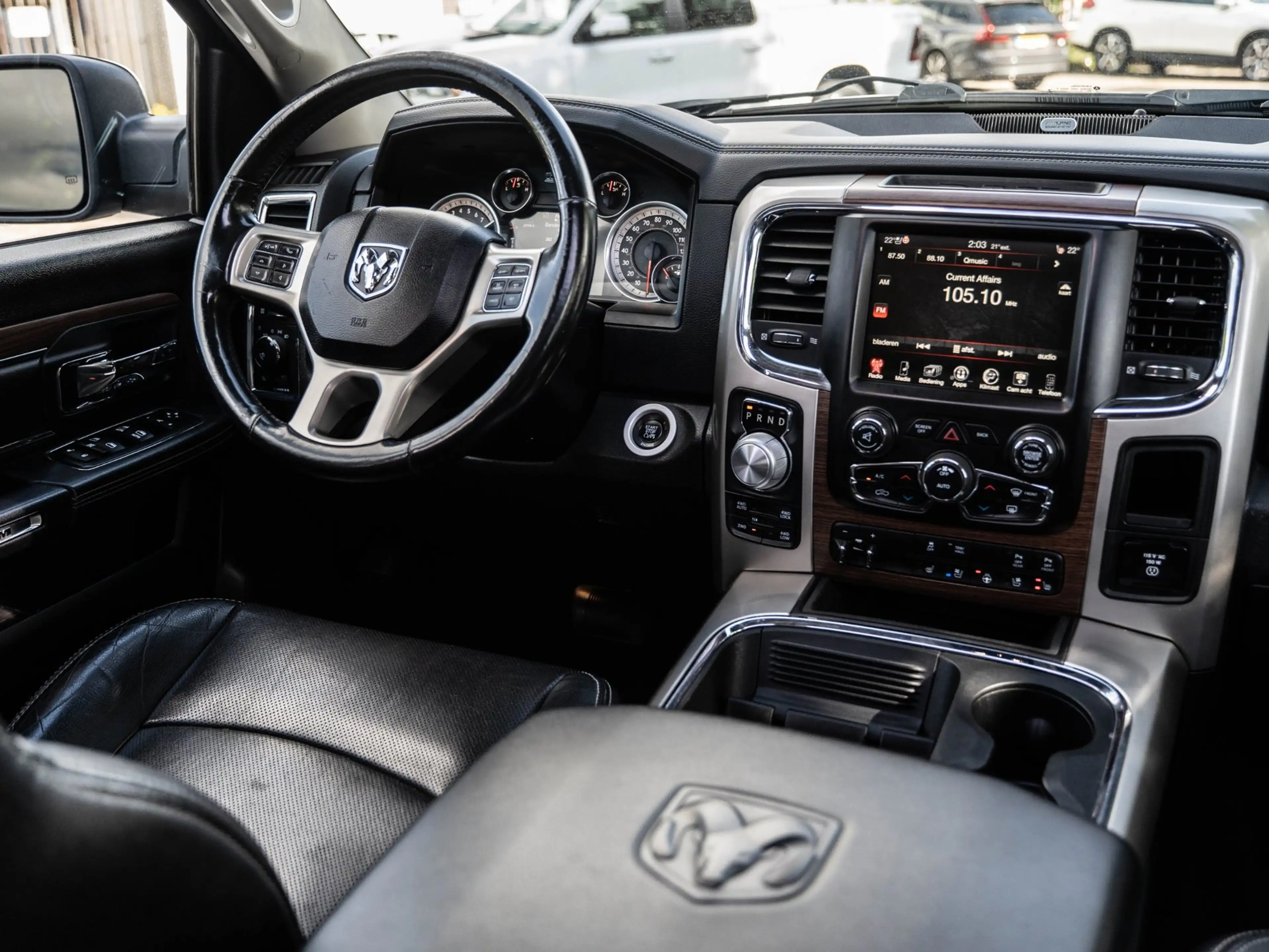 Dodge RAM 1500 5.7 V8 4x4 CREW Cab 6'4 Sport | 300 L TANK | — photo 2