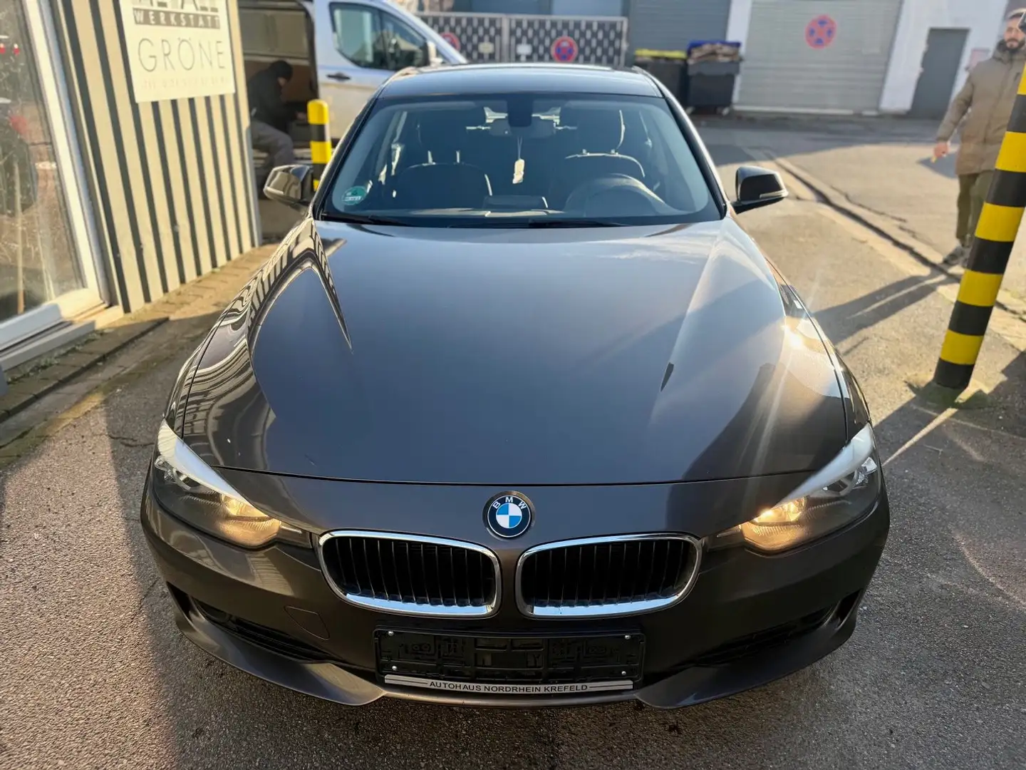 BMW 316 i Automatik PDC Sitzheizung TÜV+SERVICE NEU Braun - 2