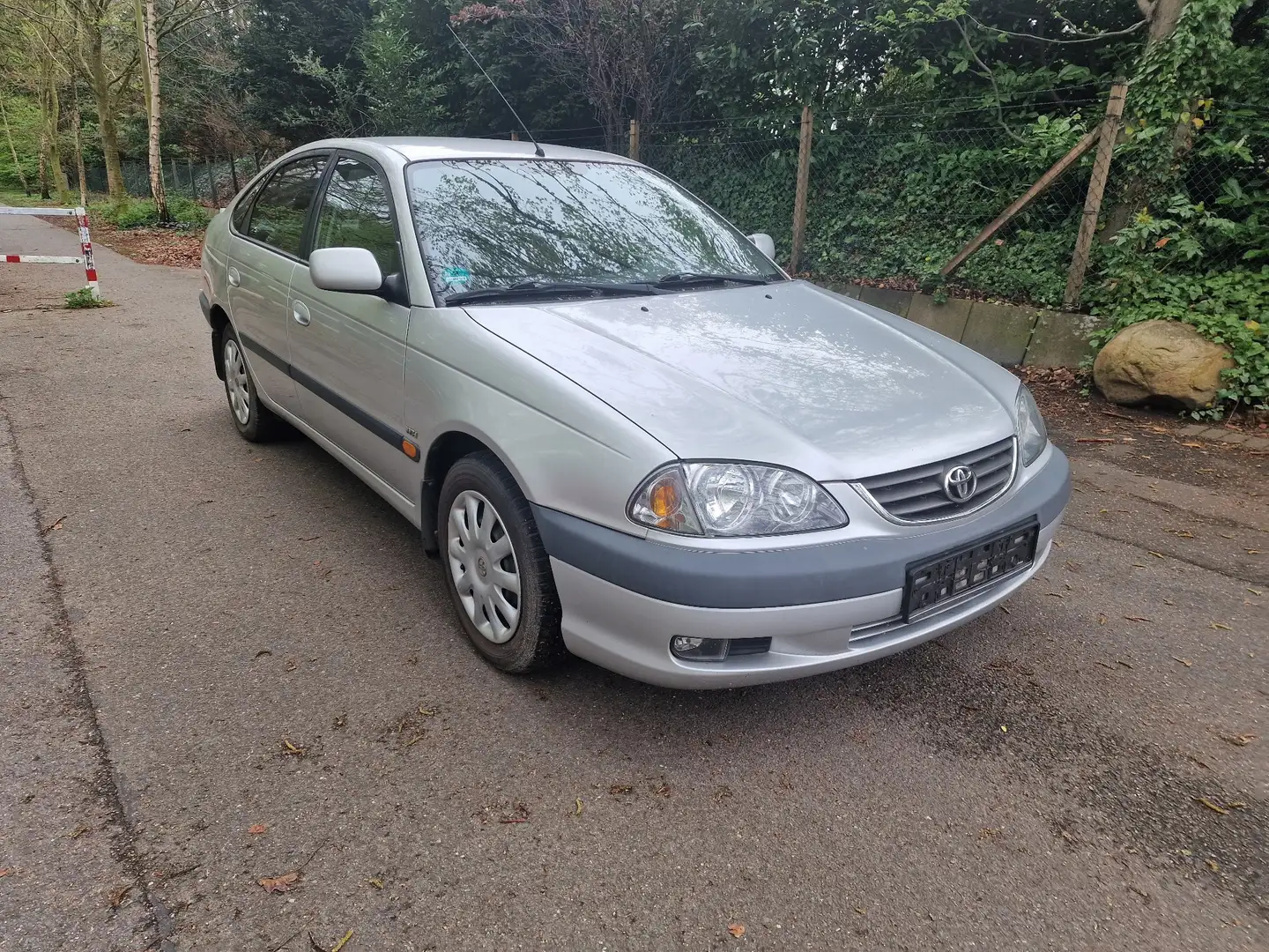 Toyota Avensis 1.8 Linea Terra Liftback - 2