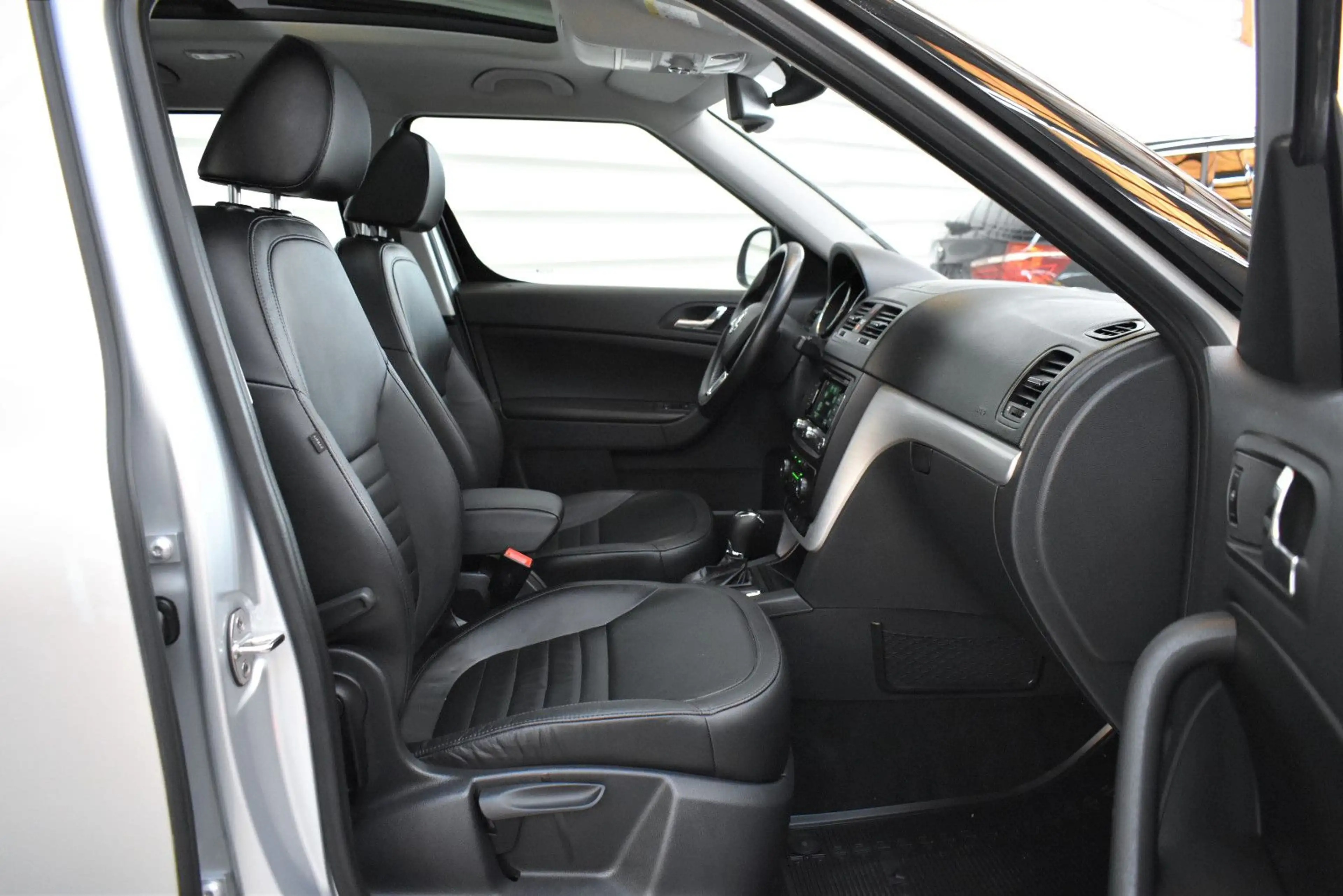 Skoda Yeti More+Panorama+Kamera+Navi+Autom.+53.800KM — photo 12