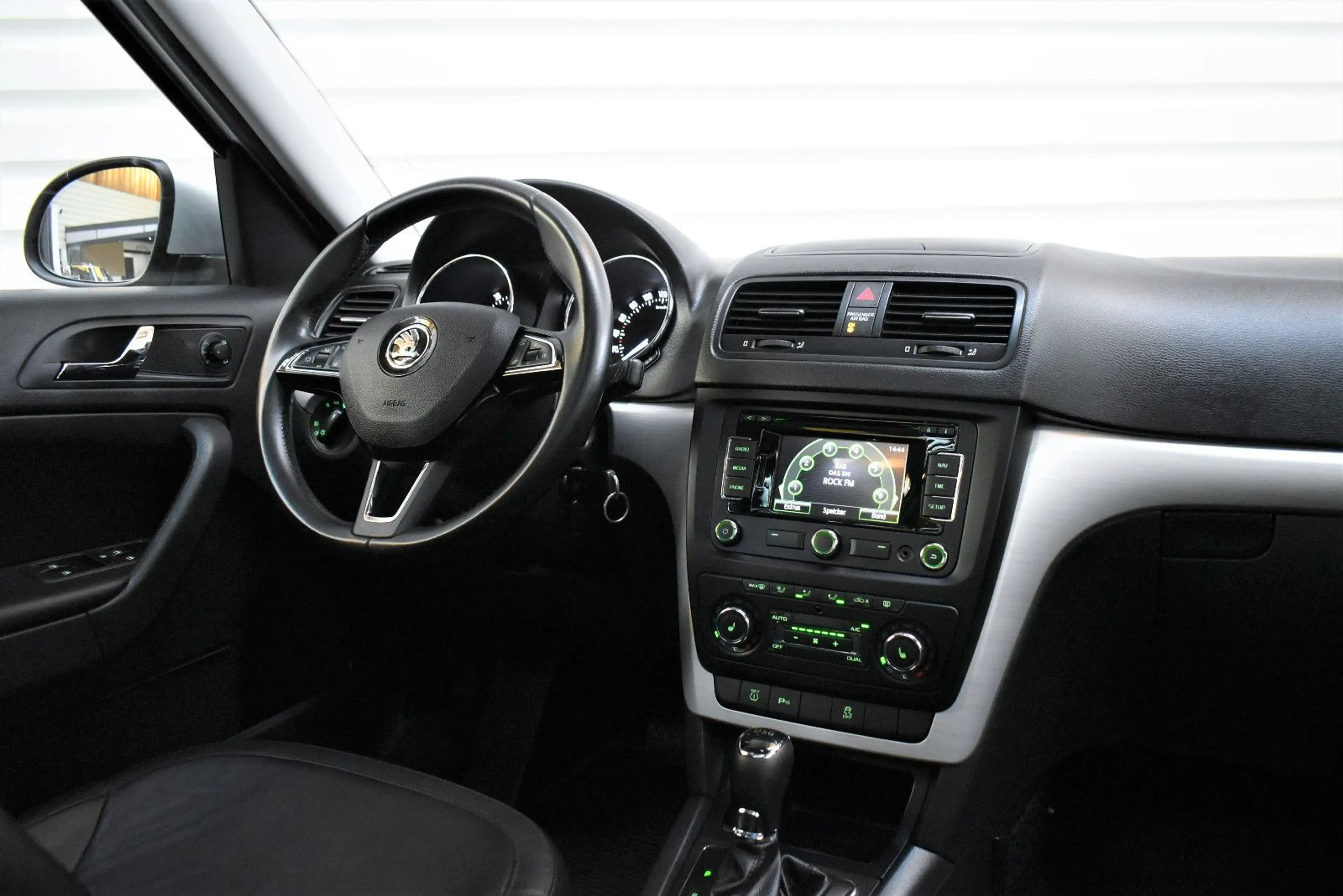 Skoda Yeti More+Panorama+Kamera+Navi+Autom.+53.800KM — photo 15