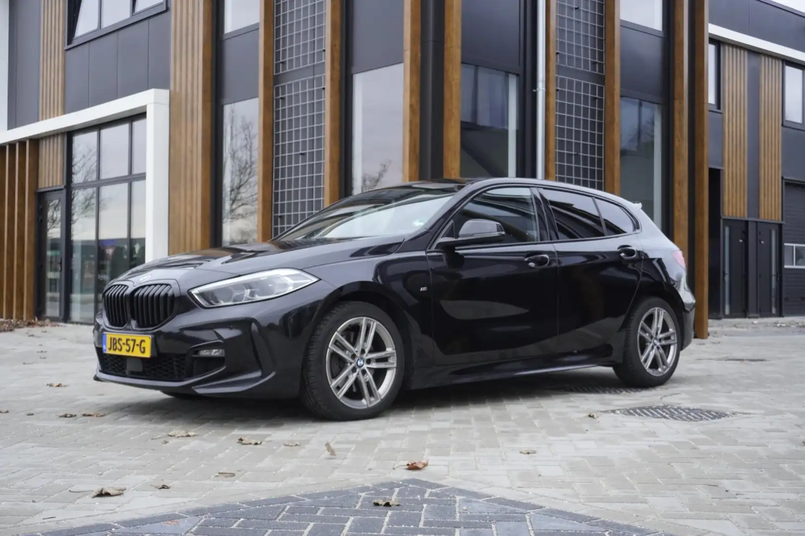 BMW 116 1-serie 116d Corporate Executive Schwarz - 1