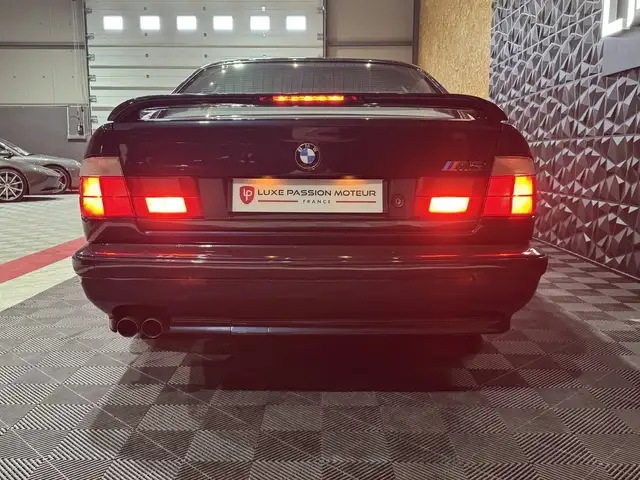 BMW M5 view 6