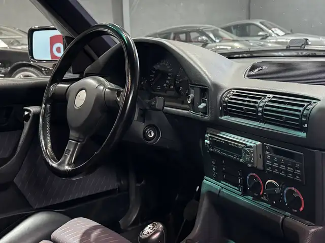 BMW M5 view 12