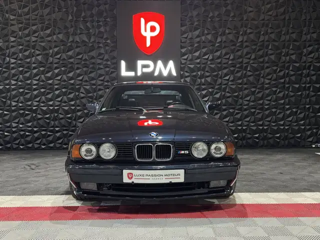 BMW M5 view 2