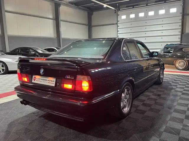BMW M5 view 7