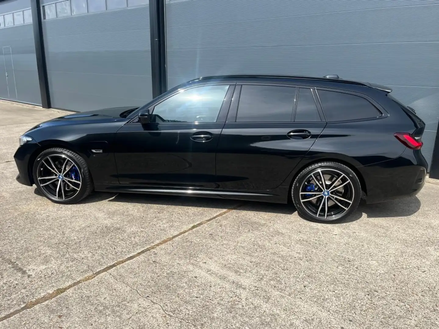 BMW 330 3-serie Touring 330e M Pakket / Head-up / Panorama Negro - 2