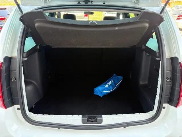 Dacia Duster view 9