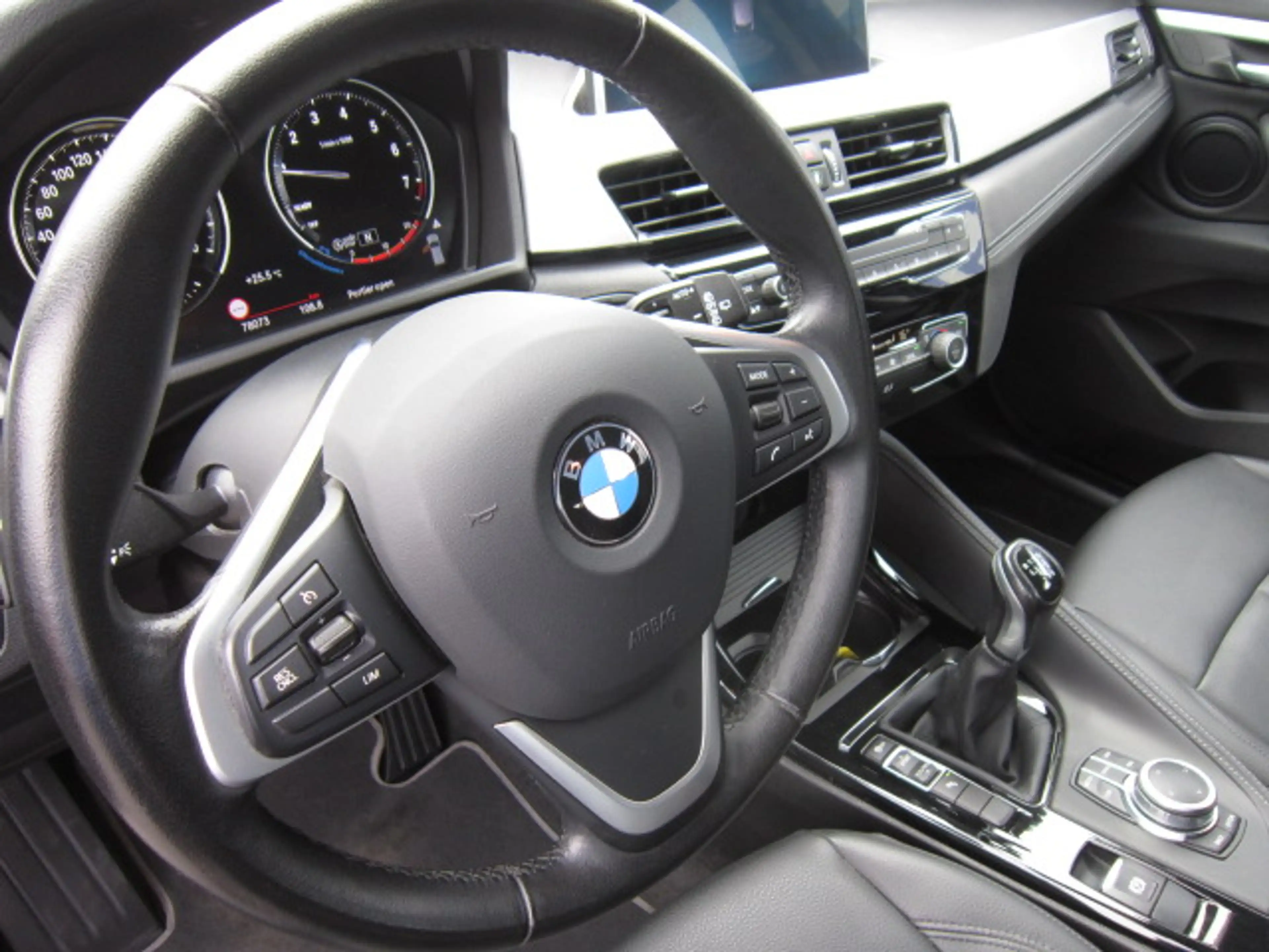 BMW X2 1.8i sDrive PROF NAVI + LEDER + KOPLAMP LED + DAB — photo 11