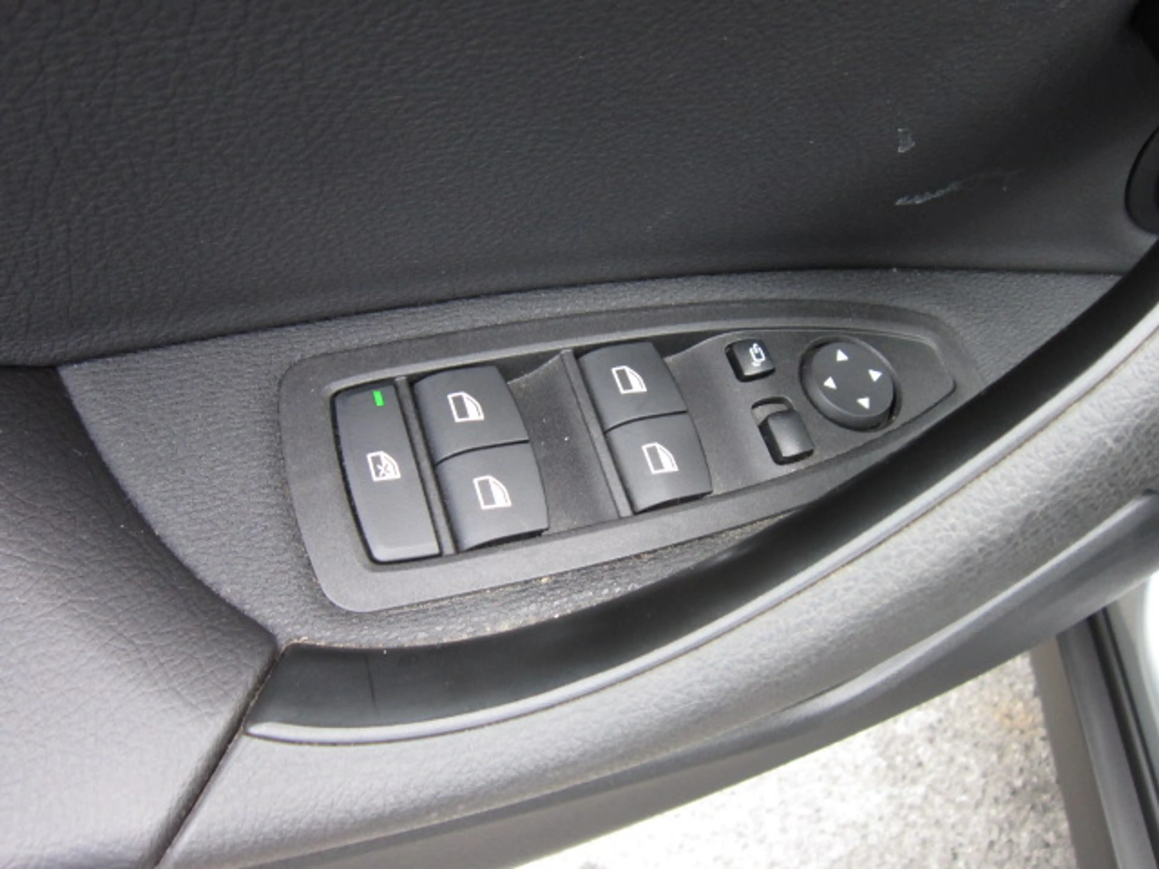 BMW X2 1.8i sDrive PROF NAVI + LEDER + KOPLAMP LED + DAB — photo 9