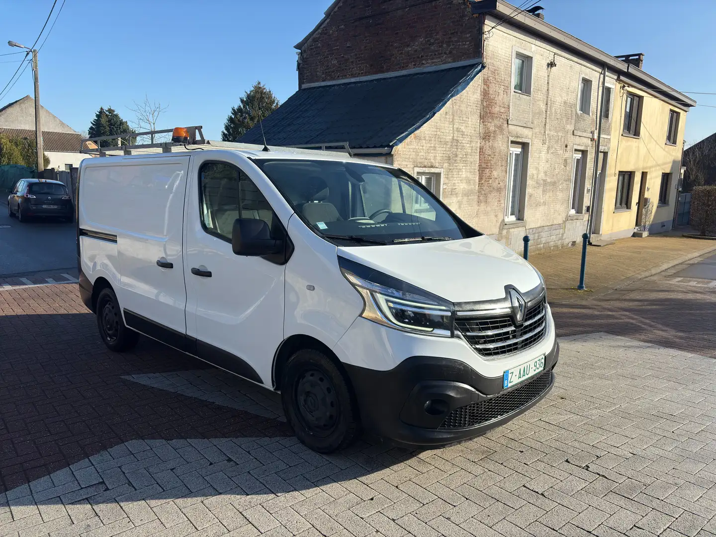 Renault Trafic 2.0 dCi2,7T L1H1 13.000 HTVA /Clim/Gps/Led/3Places Wit - 1