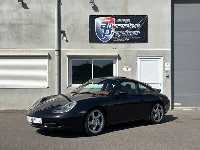 Porsche 911 996 Carrera 4 Millenium