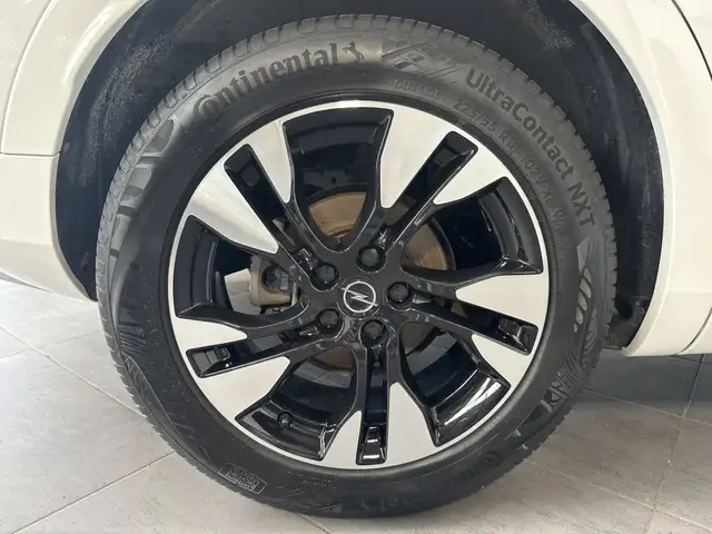 Opel Grandland view 3