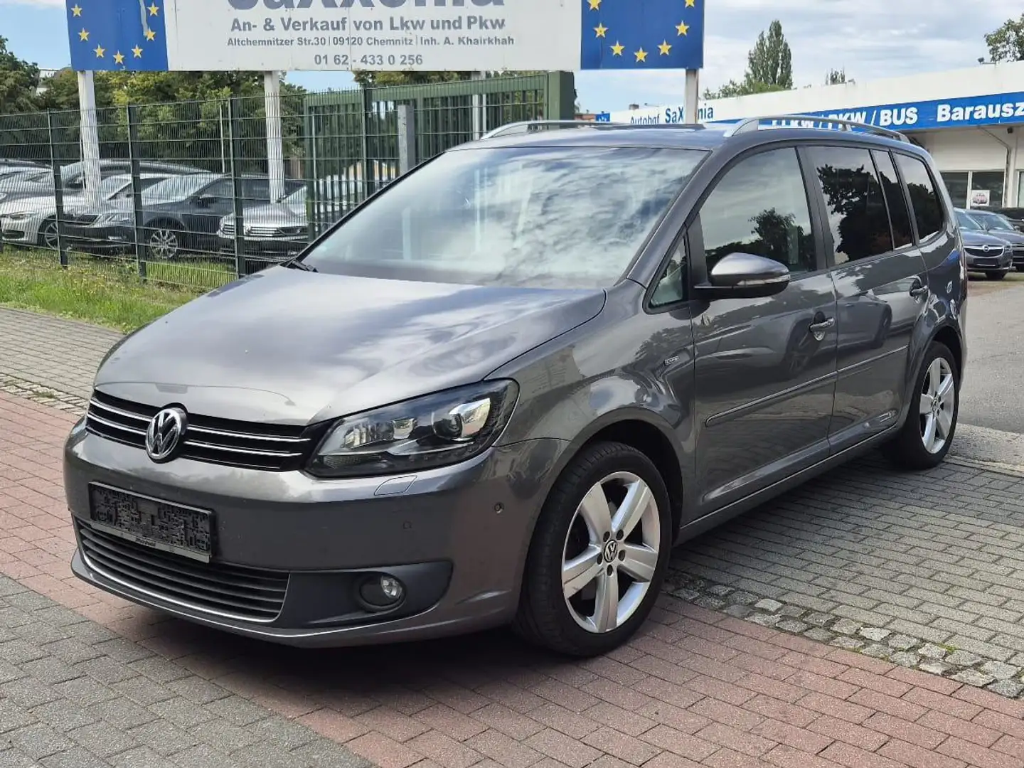 Volkswagen Touran Life BMT Grau - 2