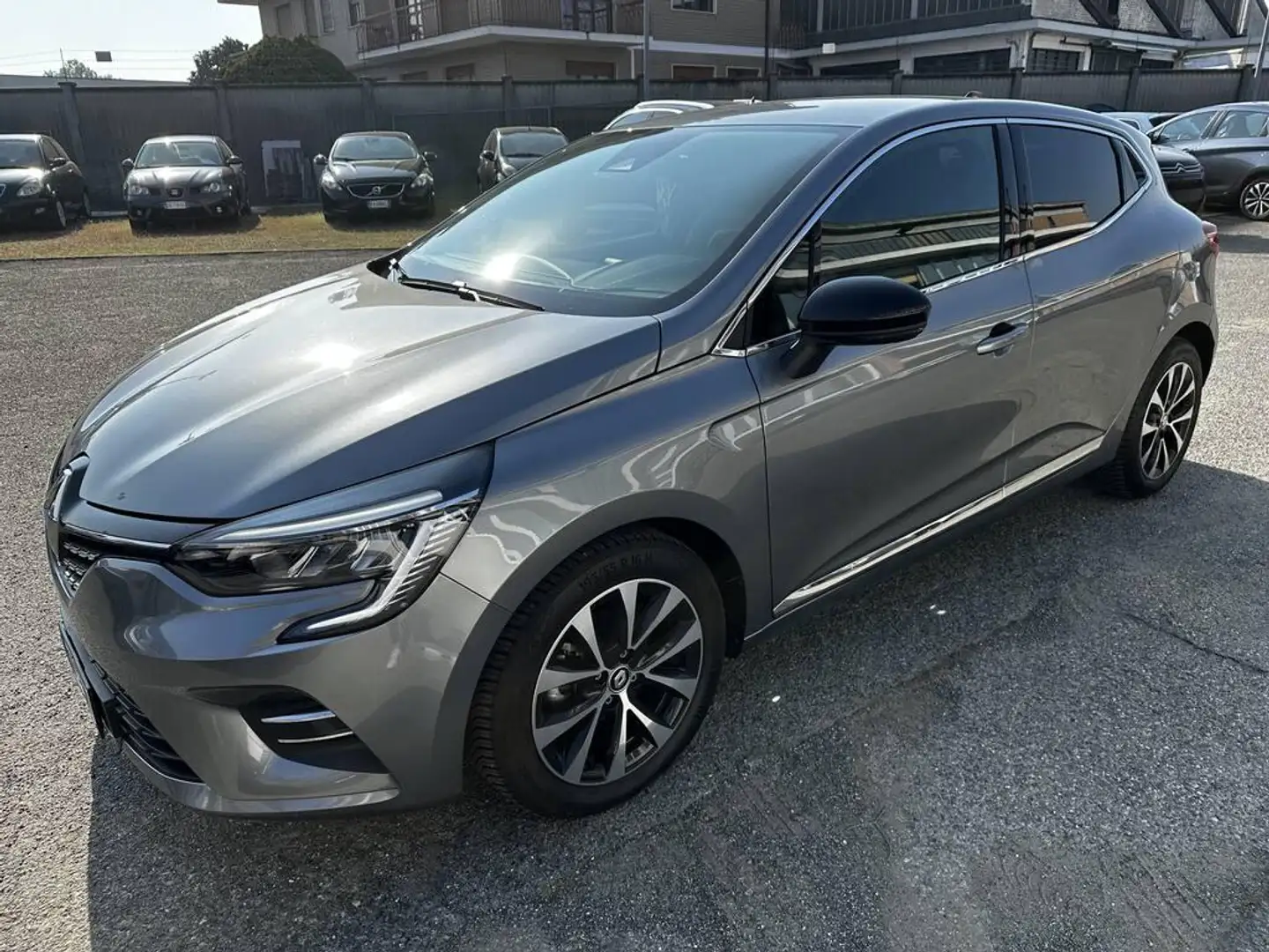 Renault Clio 1.0 tce Techno 90cv Stříbrná - 1