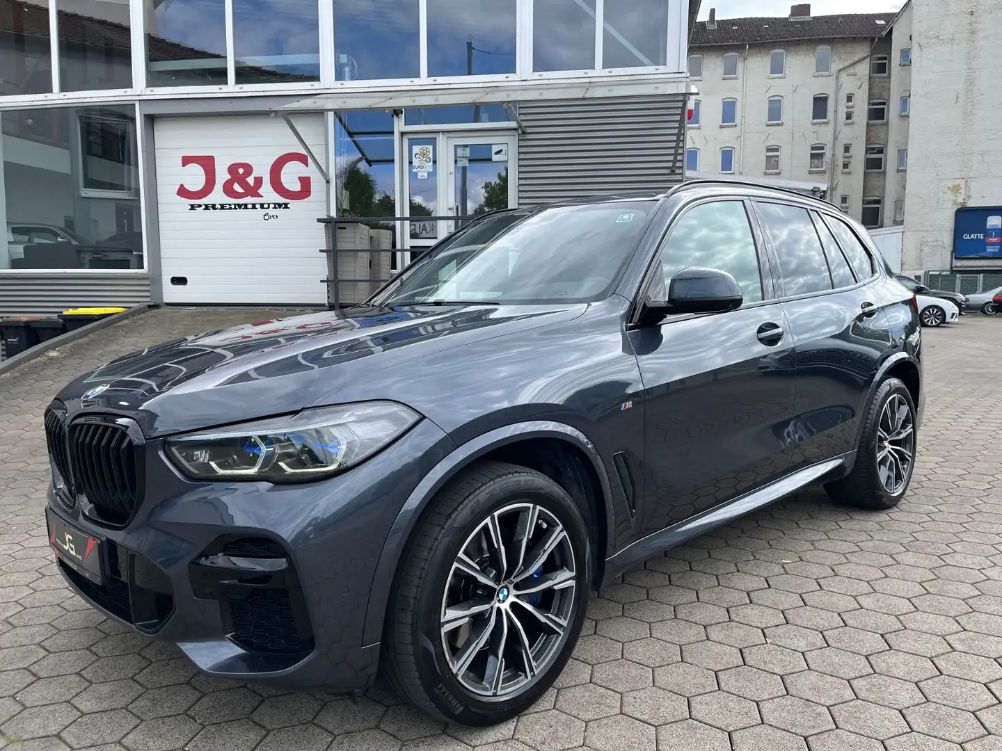 BMW X5 xDrive 30 d M Sport*Laser*close*Key*HuD Grijs - 1
