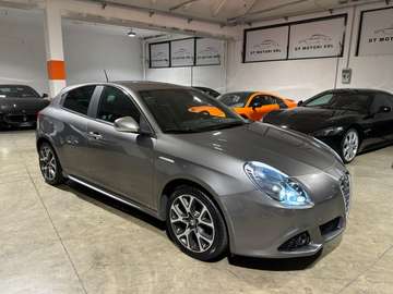 1.6 JTDm-2 105 CV Distinctive - CINGHIA FATTA