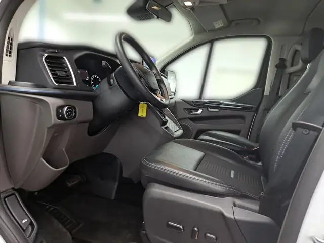 Ford Tourneo Custom view 8