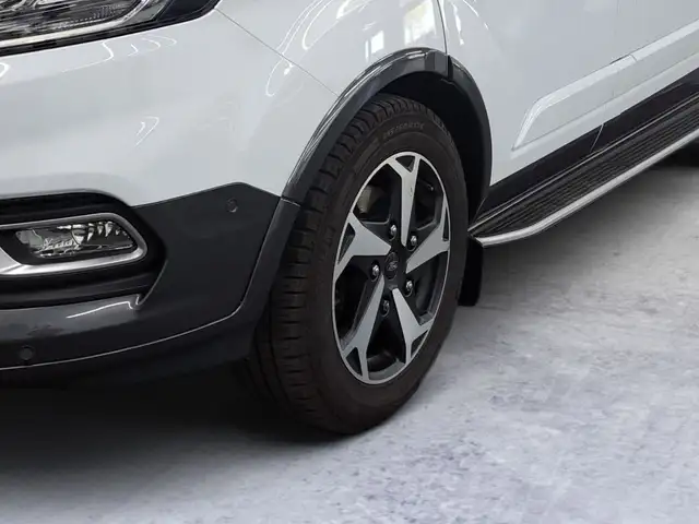 Ford Tourneo Custom view 6