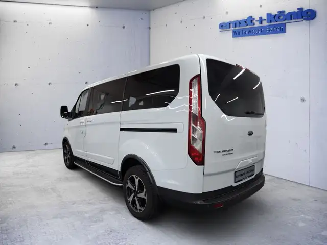Ford Tourneo Custom view 4