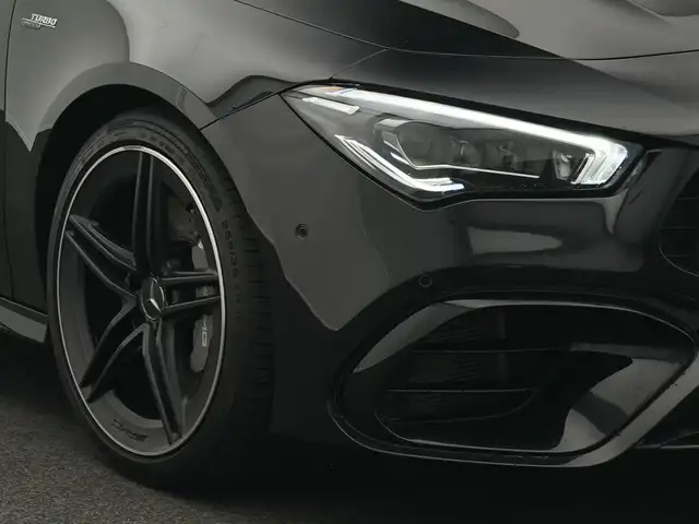 Mercedes-Benz Cla view 9