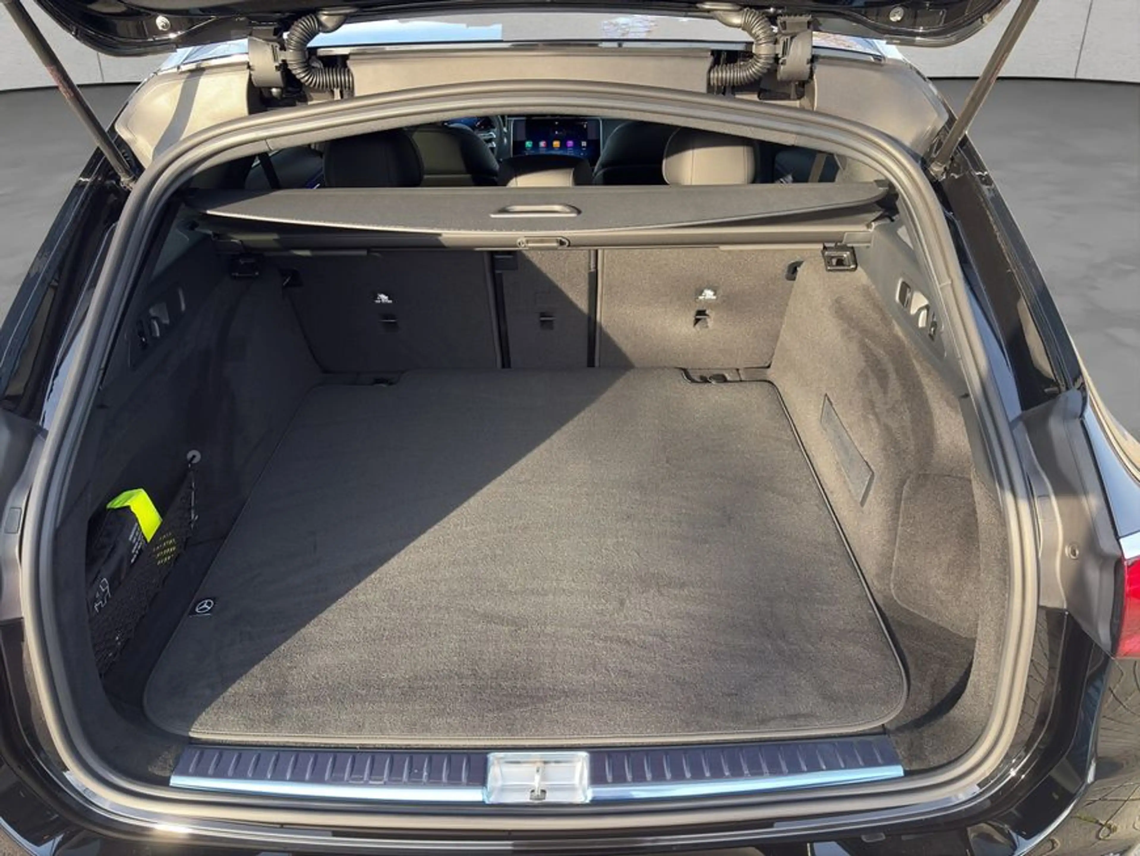 Mercedes-Benz E 200 E-Klasse — photo 5