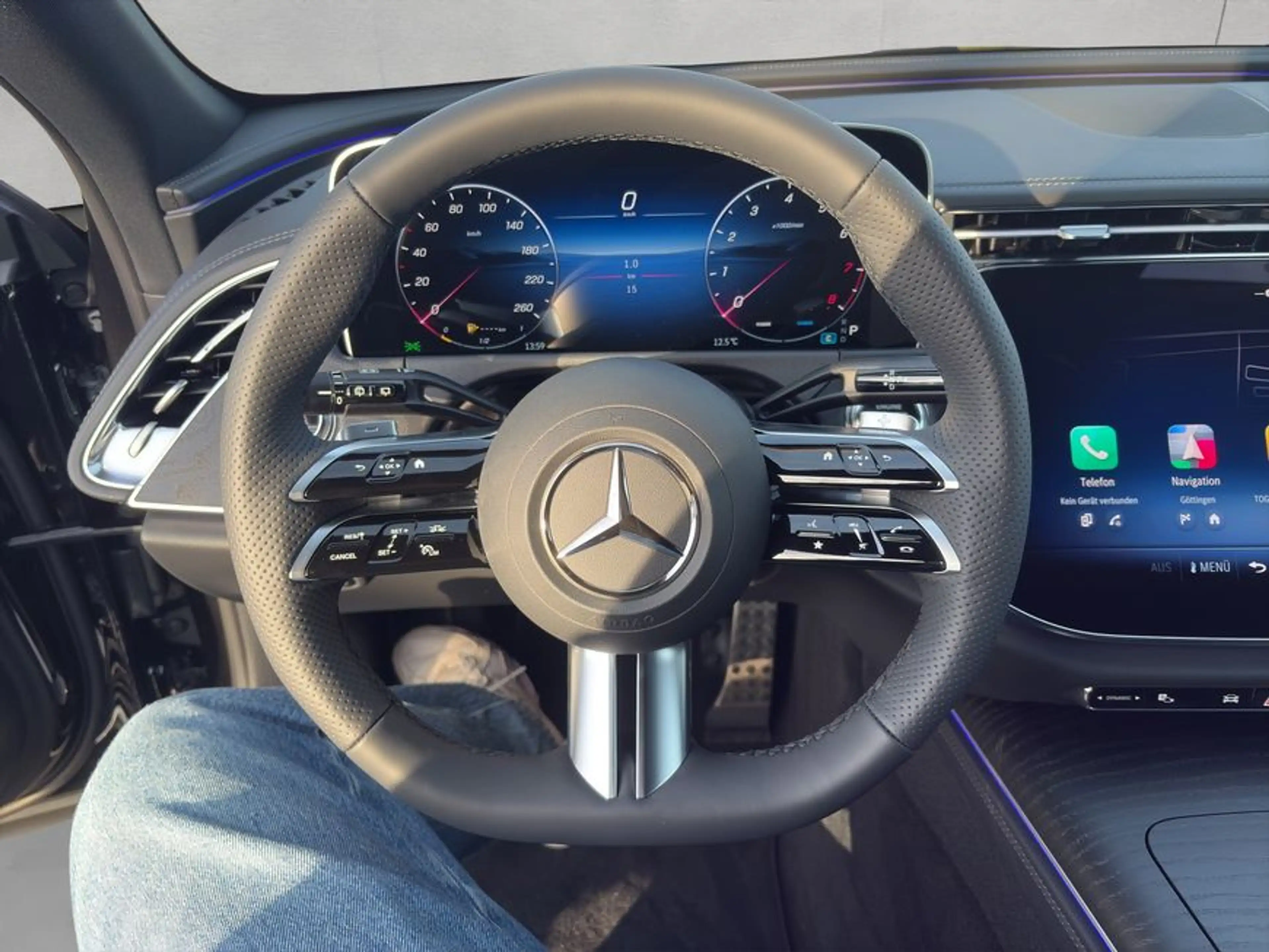 Mercedes-Benz E 200 E-Klasse — photo 11