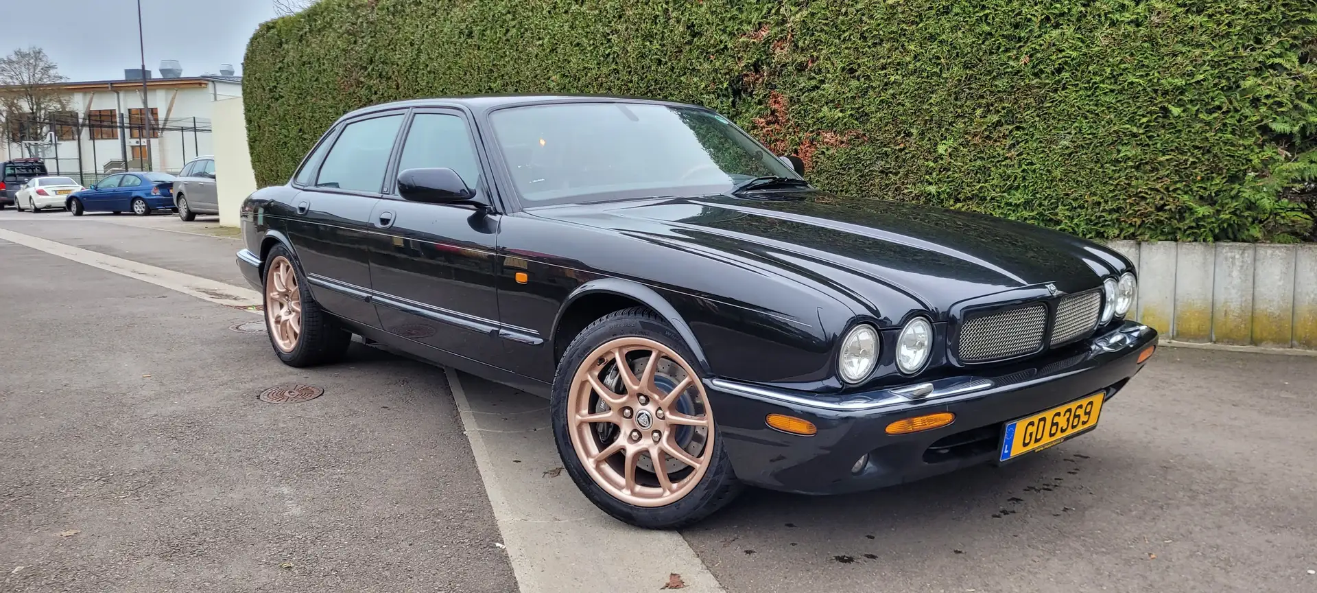 Jaguar XJR Fekete - 1