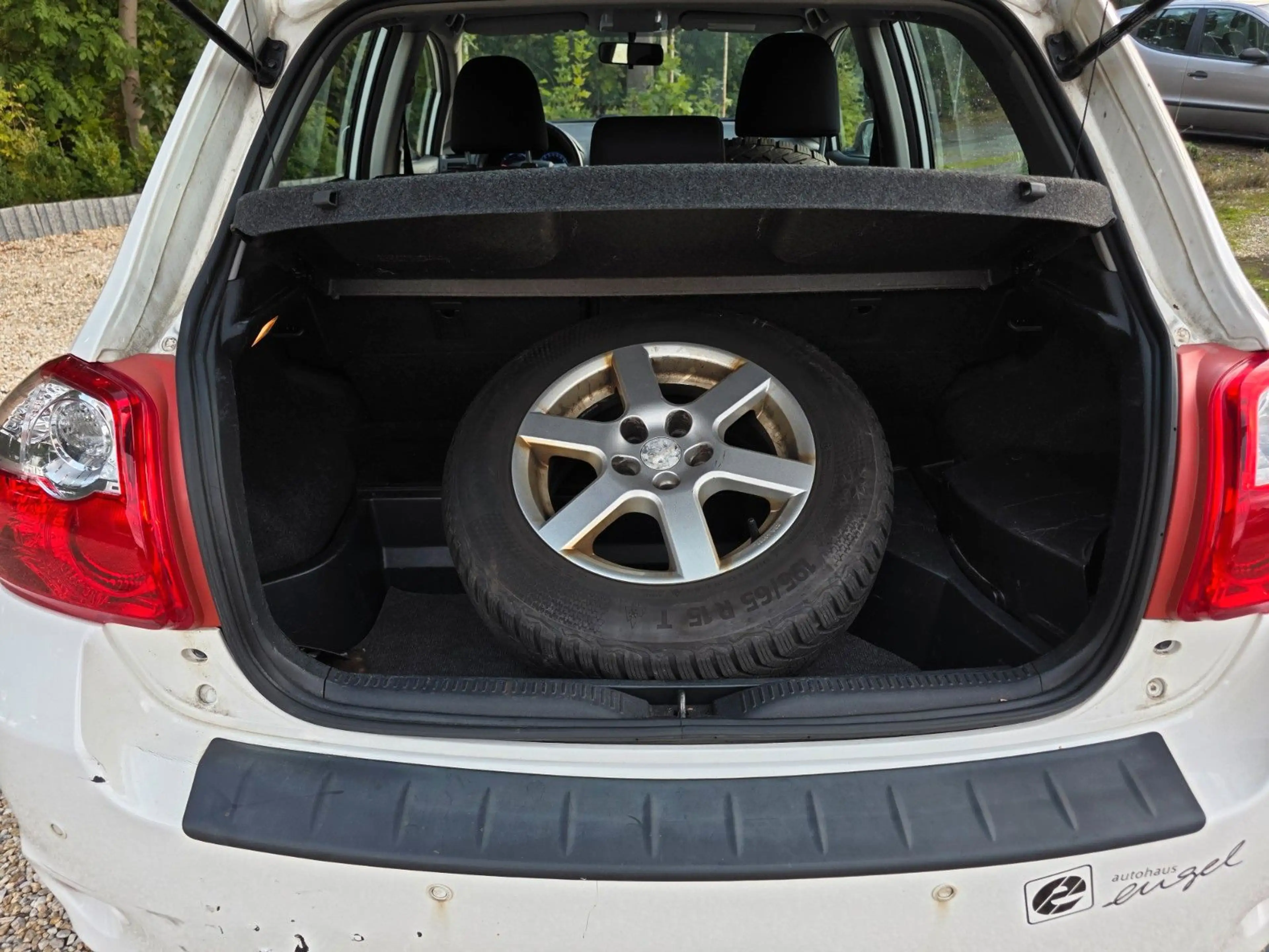 Toyota Auris 1.8 Hybrid Life — photo 7