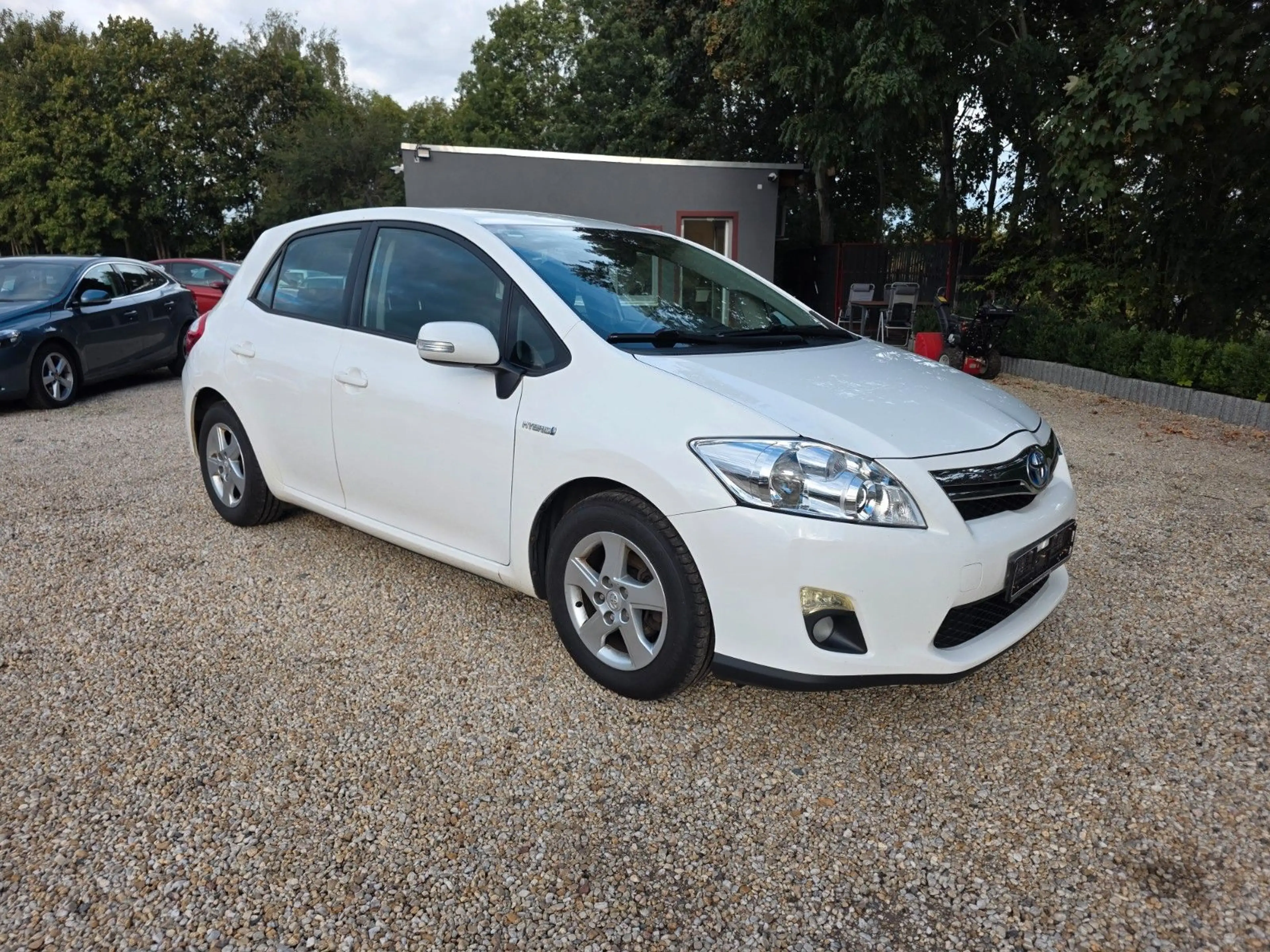 Toyota Auris 1.8 Hybrid Life — photo 3
