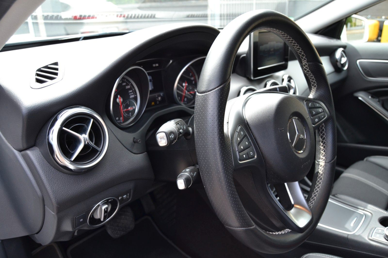 Mercedes-Benz GLA 180 GLA180*Kamera*AHK*wenig KM*Tempomat*Automatik* — photo 11