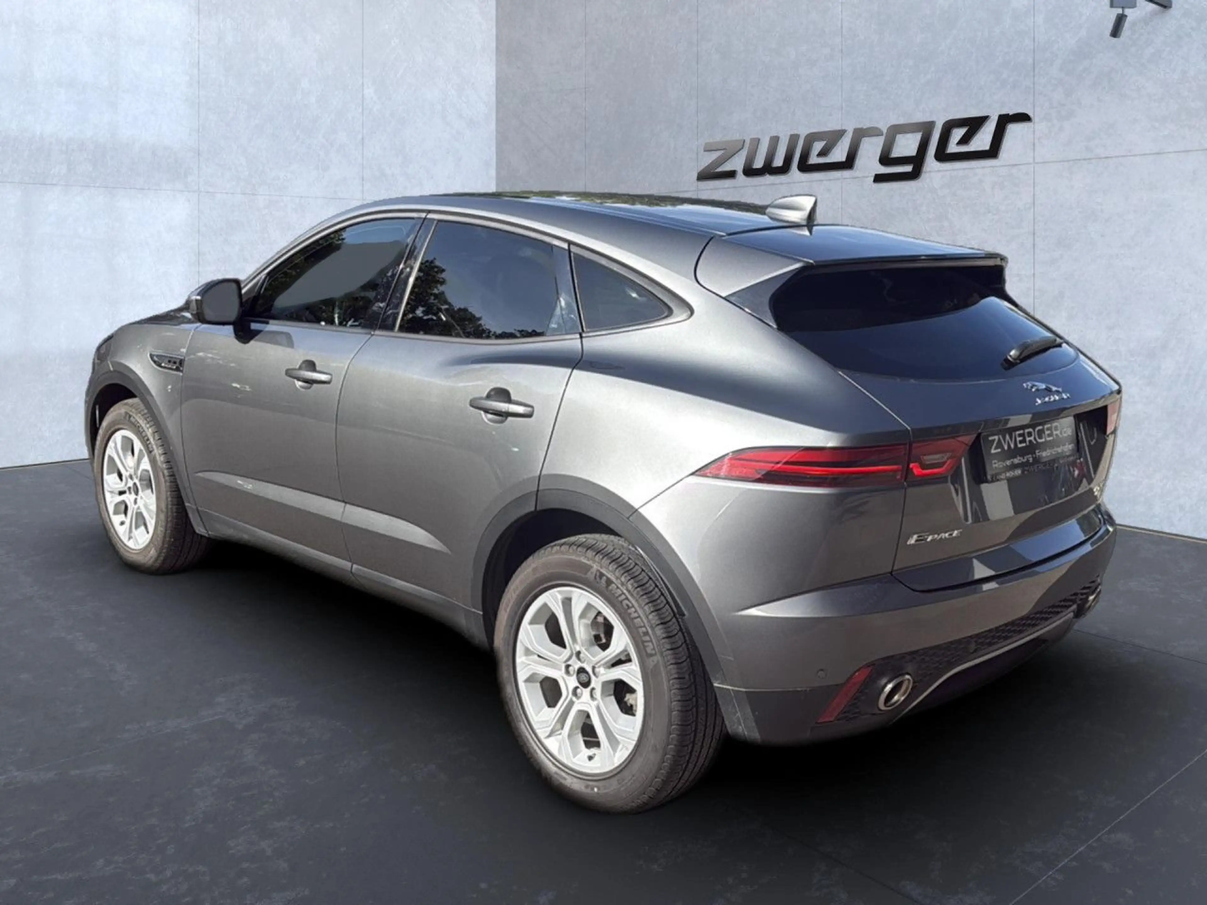 Jaguar E-Pace P200 AWD S Bluetooth Navi LED Vollleder — photo 4