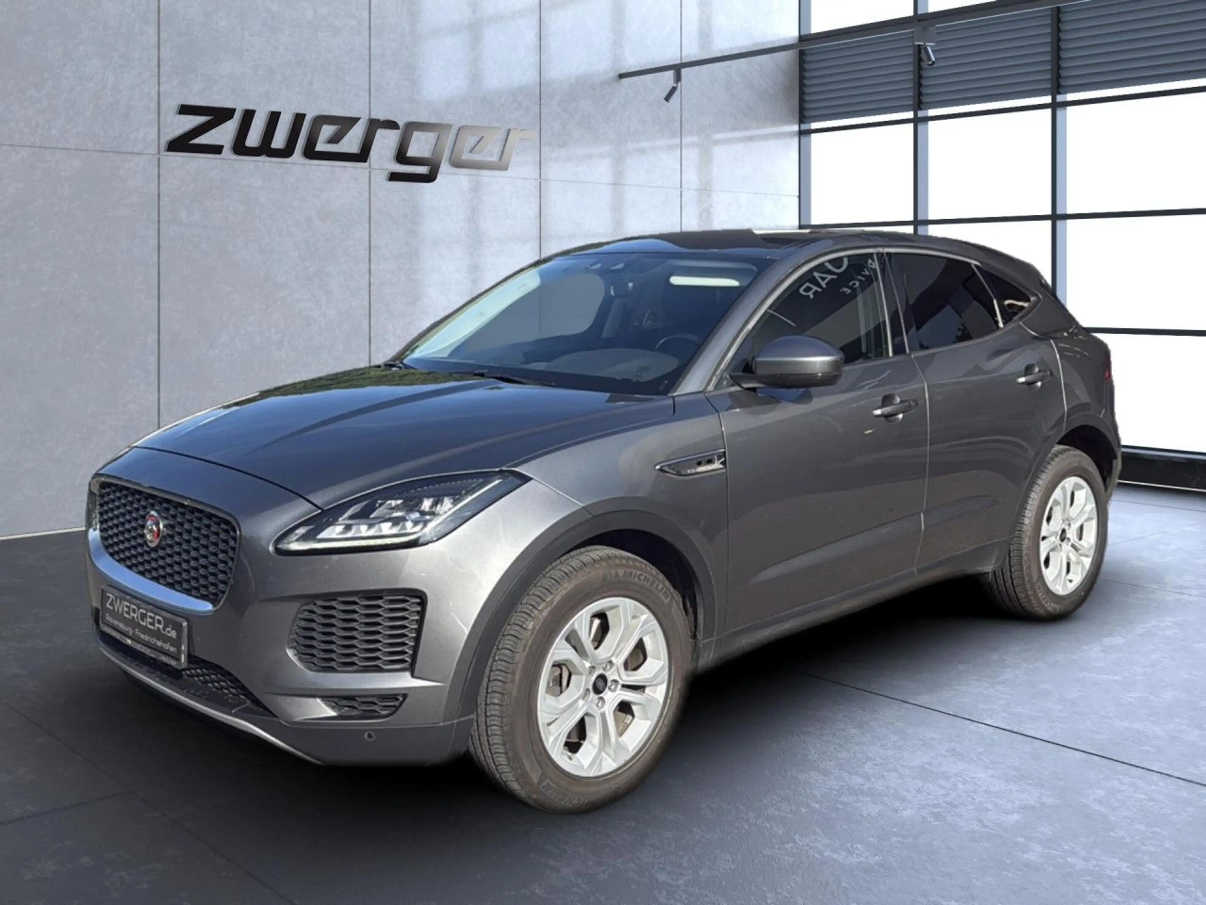 Jaguar E-Pace P200 AWD S Bluetooth Navi LED Vollleder — photo 2