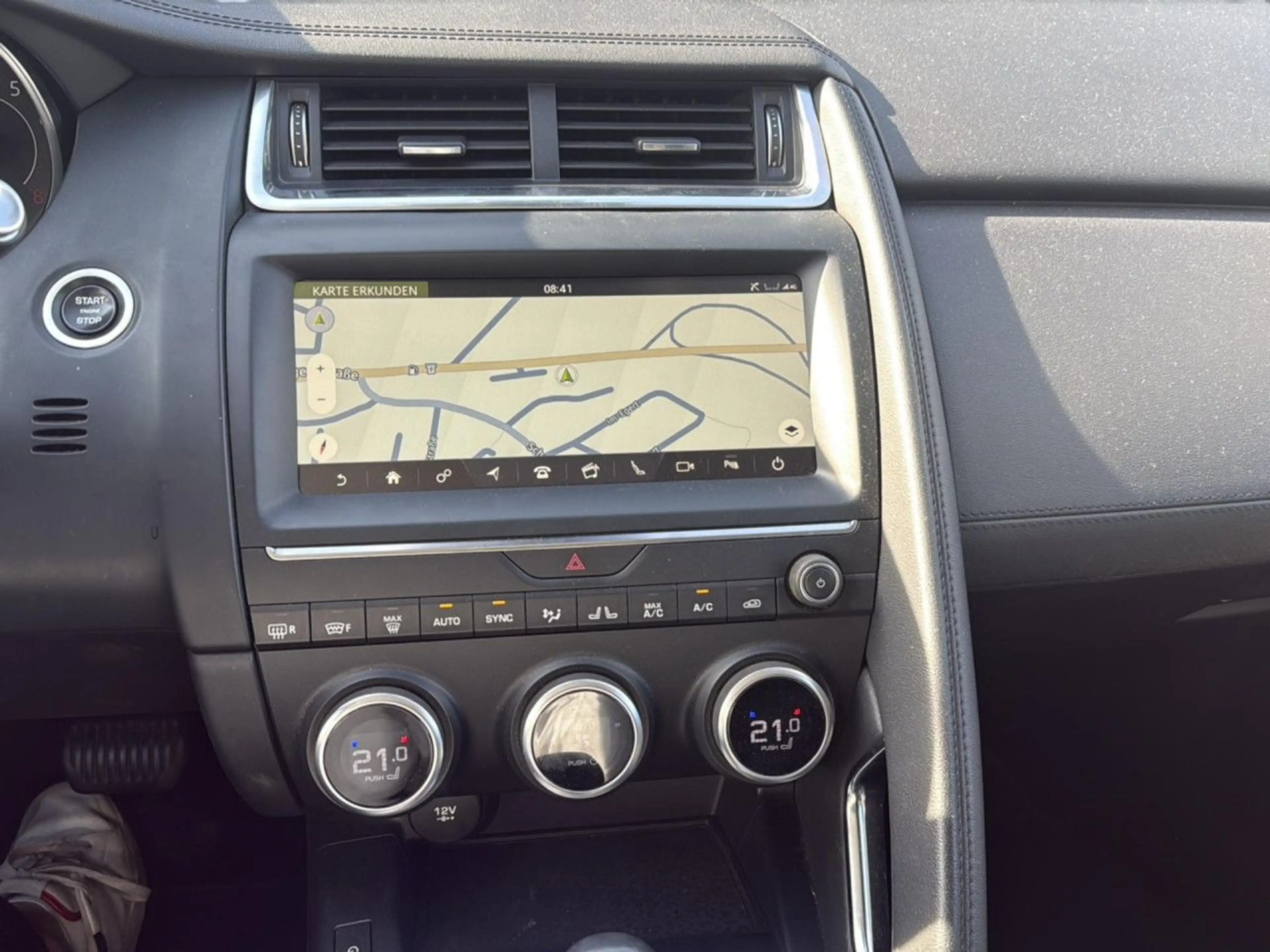 Jaguar E-Pace P200 AWD S Bluetooth Navi LED Vollleder — photo 8