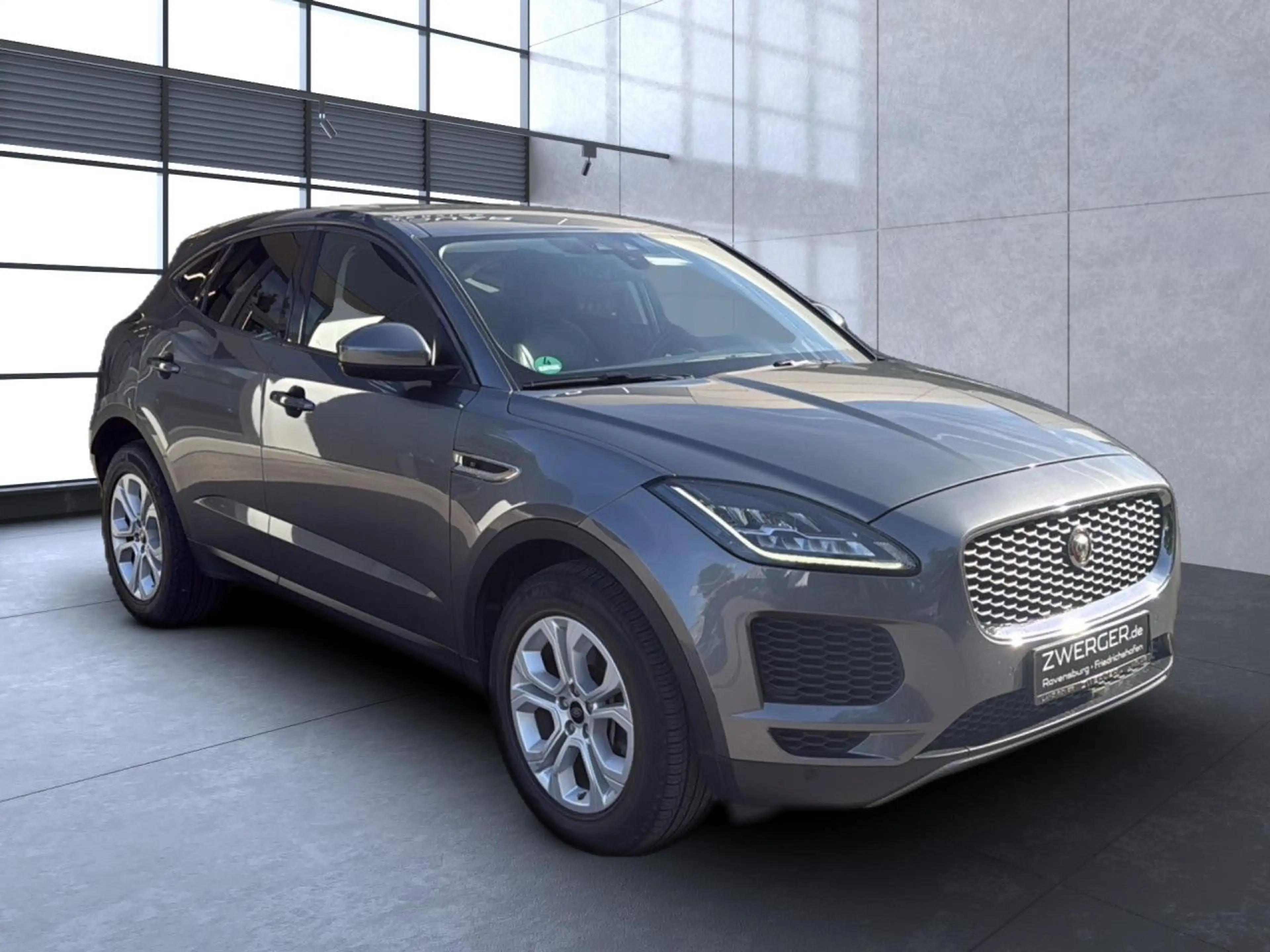 Jaguar E-Pace P200 AWD S Bluetooth Navi LED Vollleder — photo 5