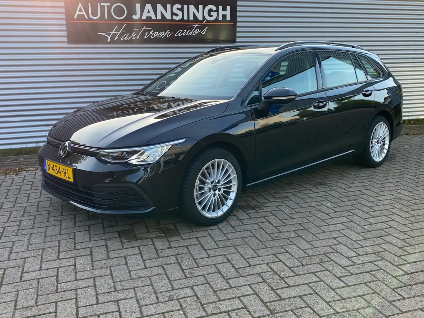 Volkswagen Golf Variant 1.0 TSI Life | Trekhaak | Clima | Cruise Control | Zwart - 1
