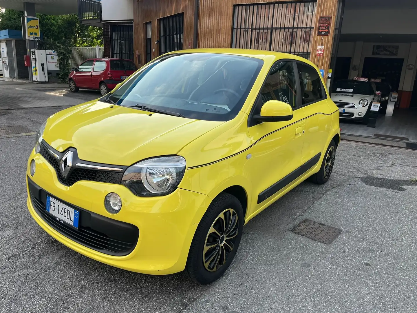 Renault Twingo 1.0 sce Intens (Energy) S&S 69cv Žlutá - 1