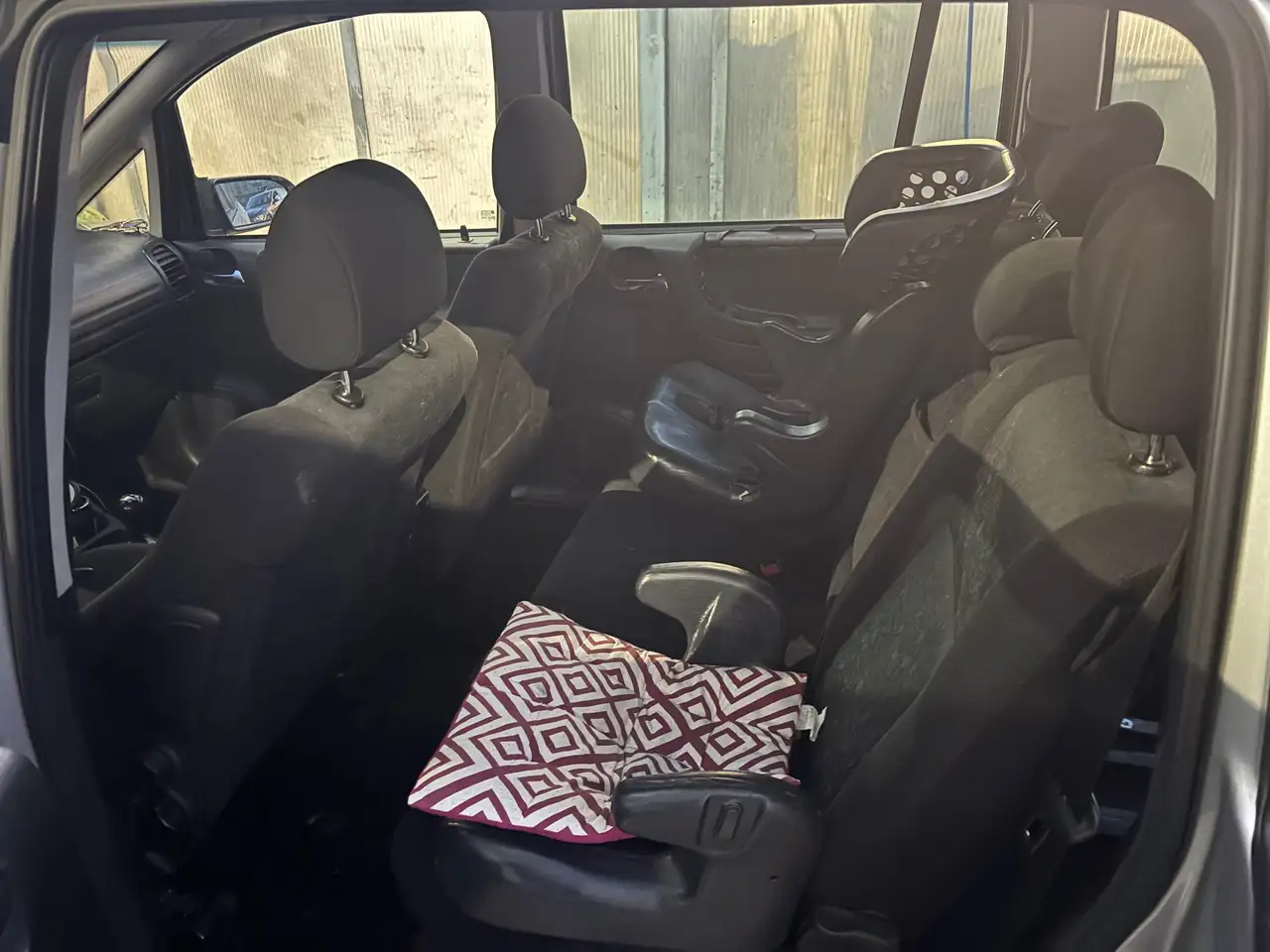 Opel Zafira 2,0 16V DTI, foto 6