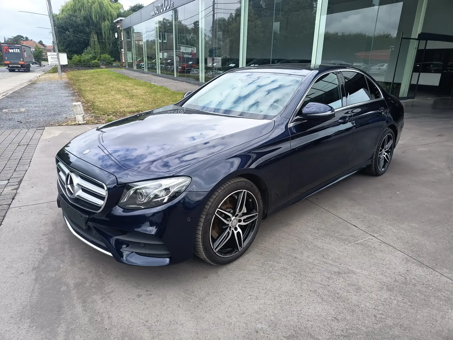 Mercedes-Benz E 220 AMG Widescreen Pano Memory Burmester Nappa-leder Azul - 1