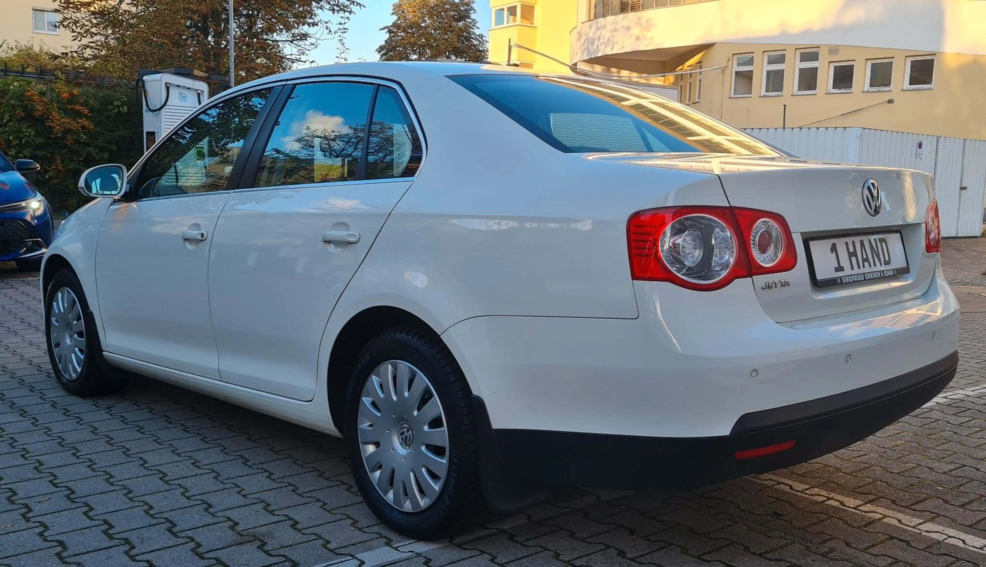 Volkswagen Jetta 1.6 MPI Erst 42000TKM 1 Hand . — photo 9