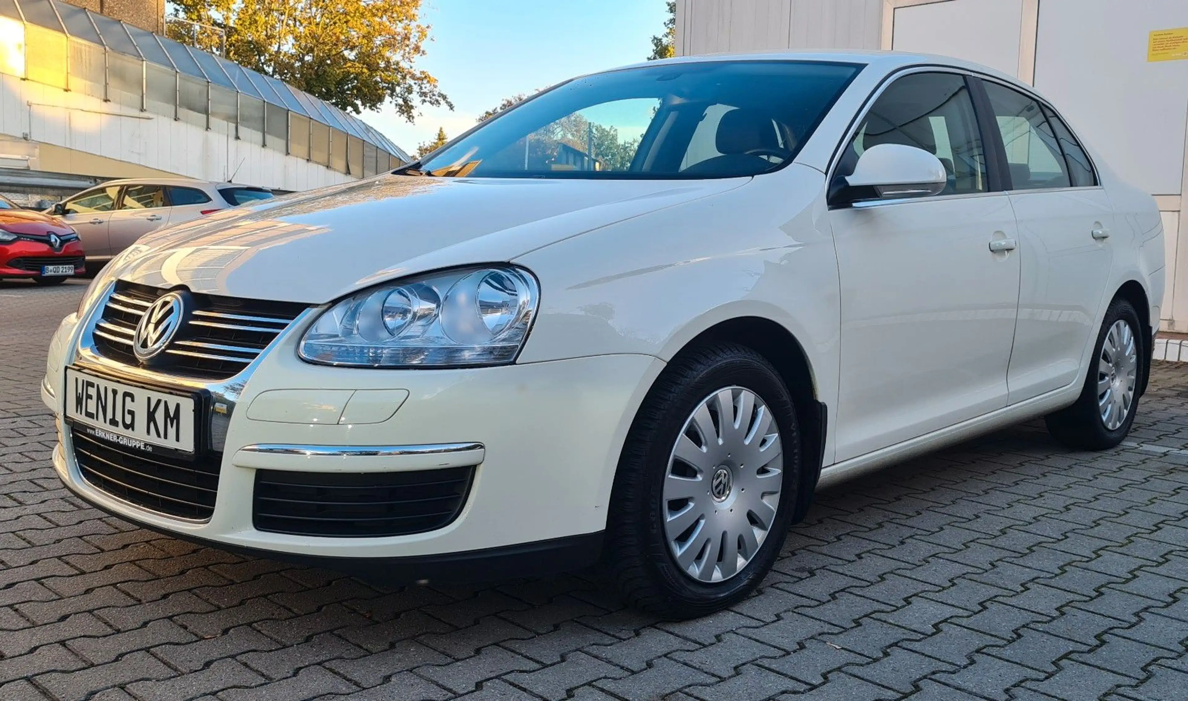 Volkswagen Jetta 1.6 MPI Erst 42000TKM 1 Hand . — photo 13