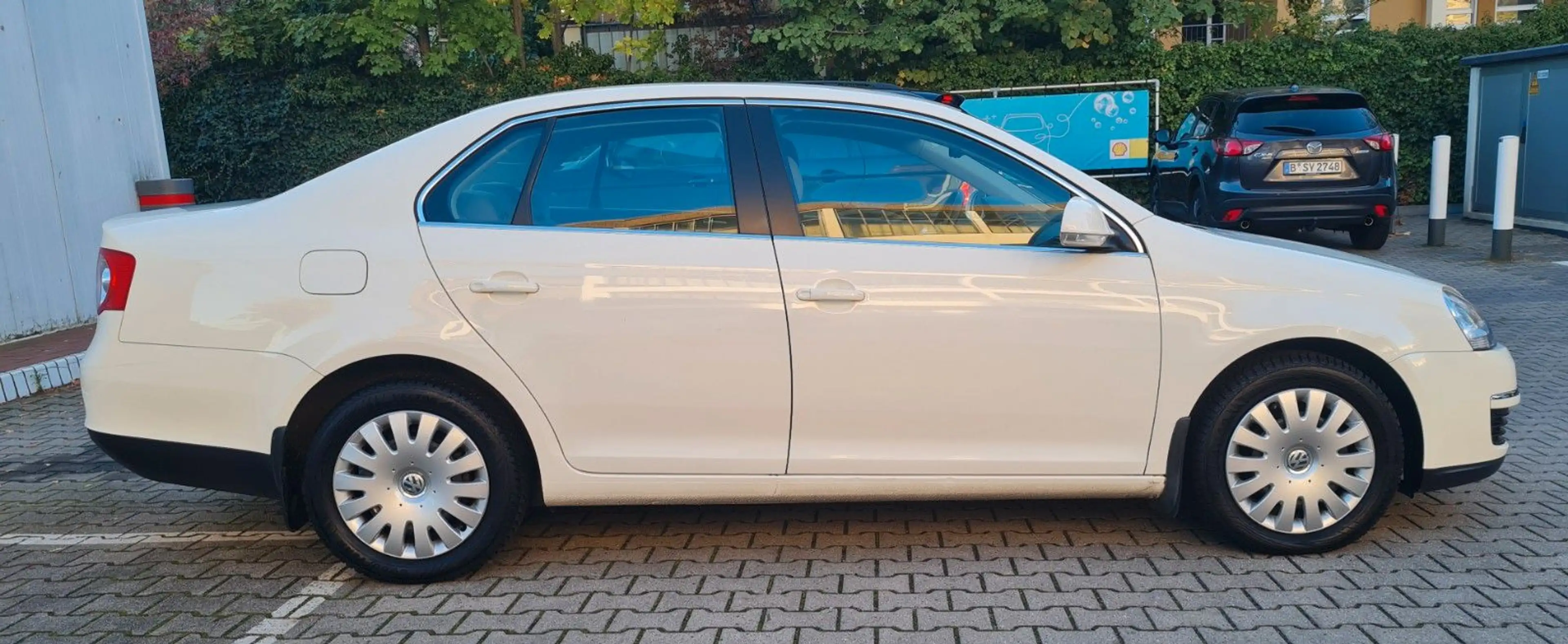 Volkswagen Jetta 1.6 MPI Erst 42000TKM 1 Hand . — photo 8