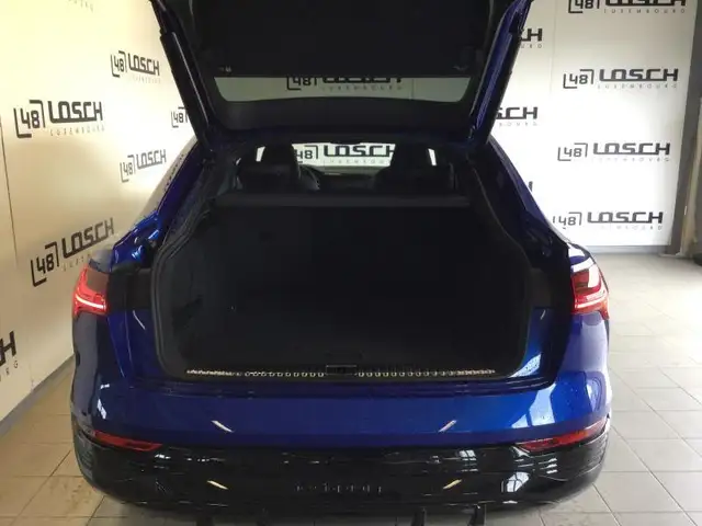 Audi Q8 E-Tron view 5