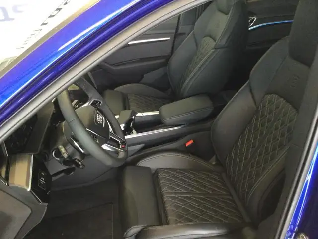 Audi Q8 E-Tron view 7