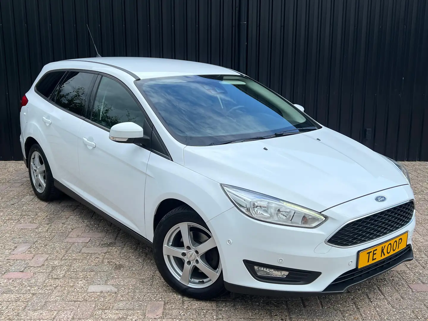 Ford Focus 1.0 EcoBoost 125PK | Navi | Cruise | Camera | Wit - 1