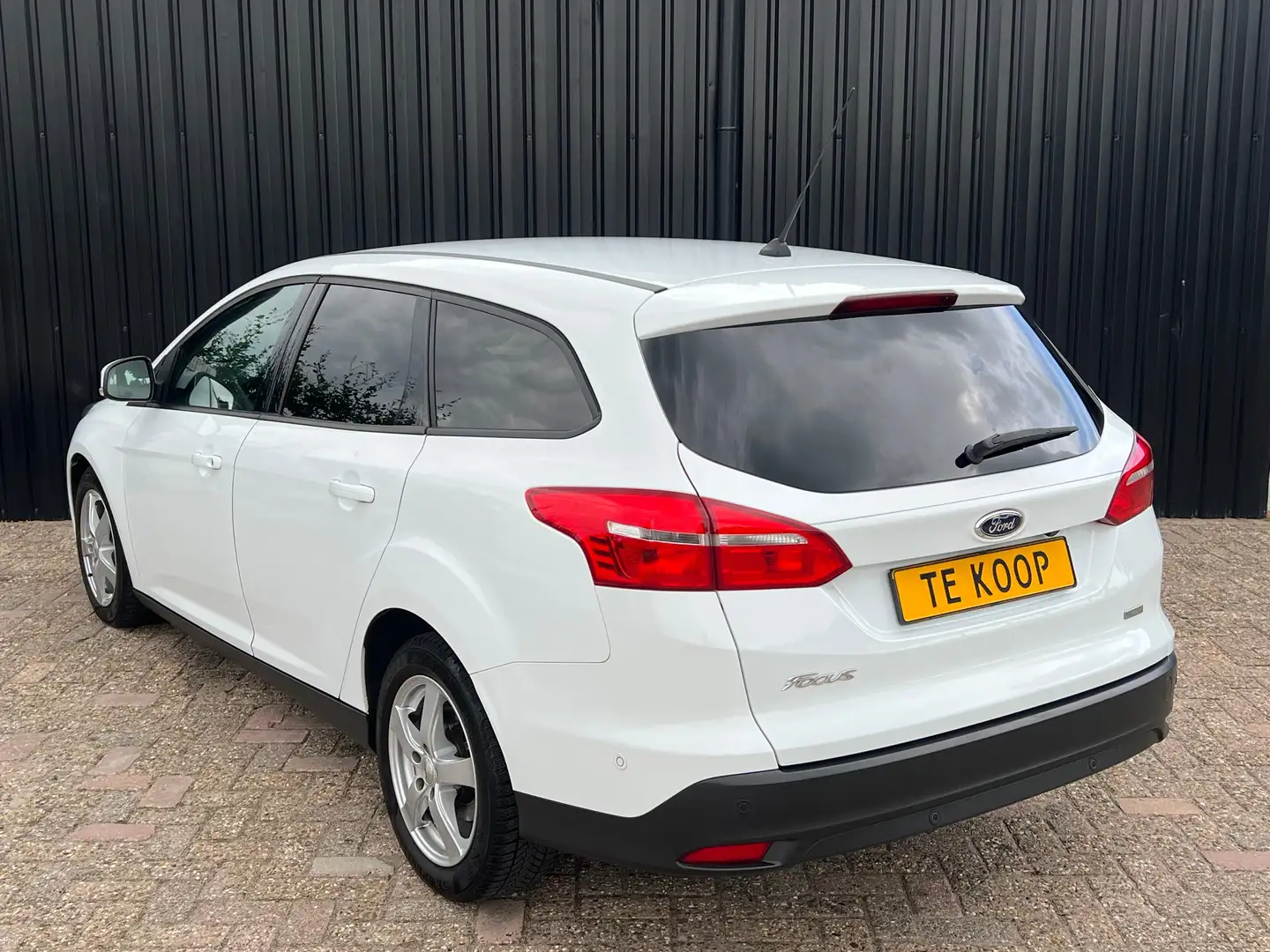 Ford Focus 1.0 EcoBoost 125PK | Navi | Cruise | Camera | Wit - 2