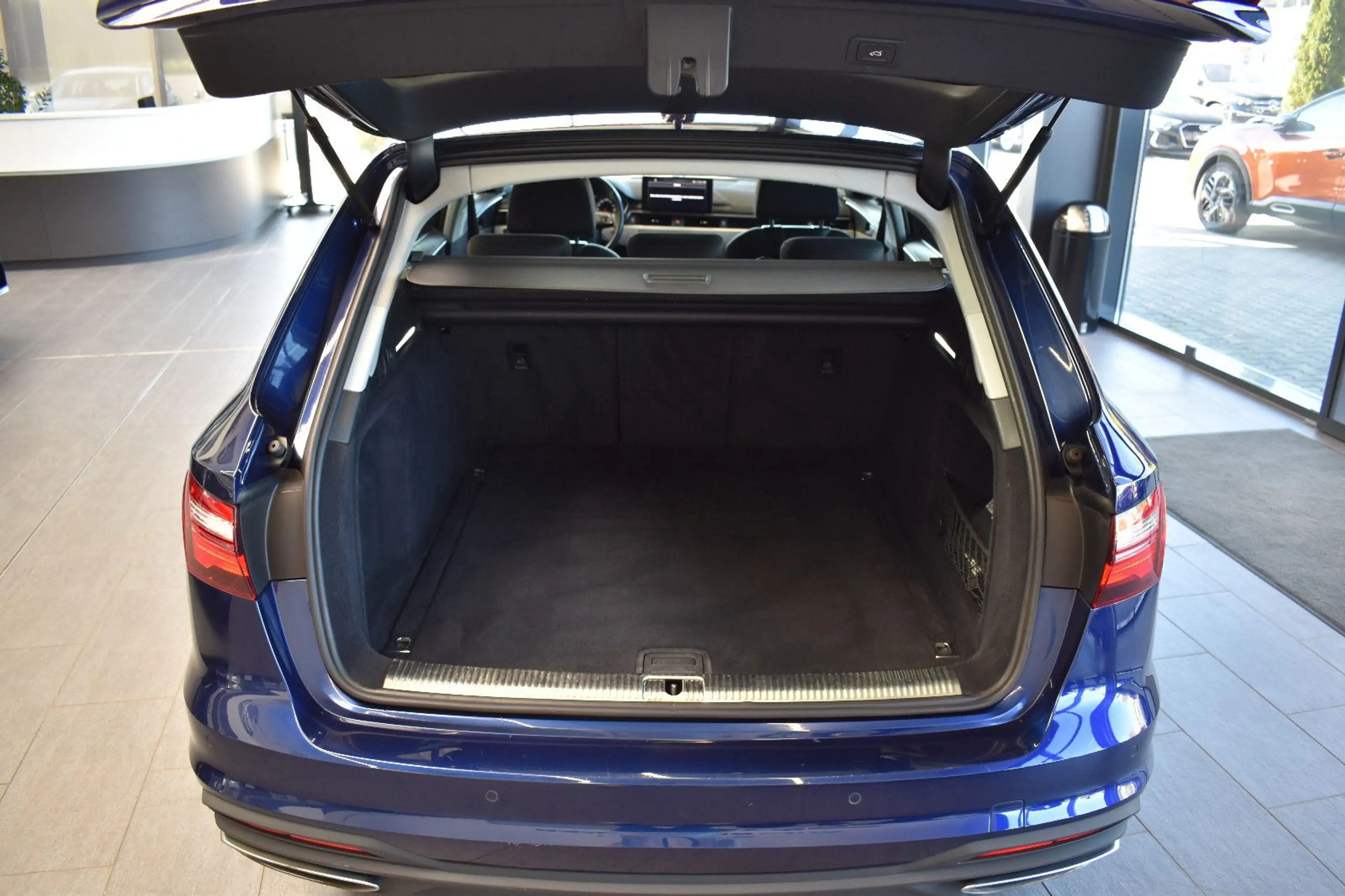 Audi A4 Avant 30TDI S-tronic LED~Nav~DAB~SHZ~Tempomat — photo 12