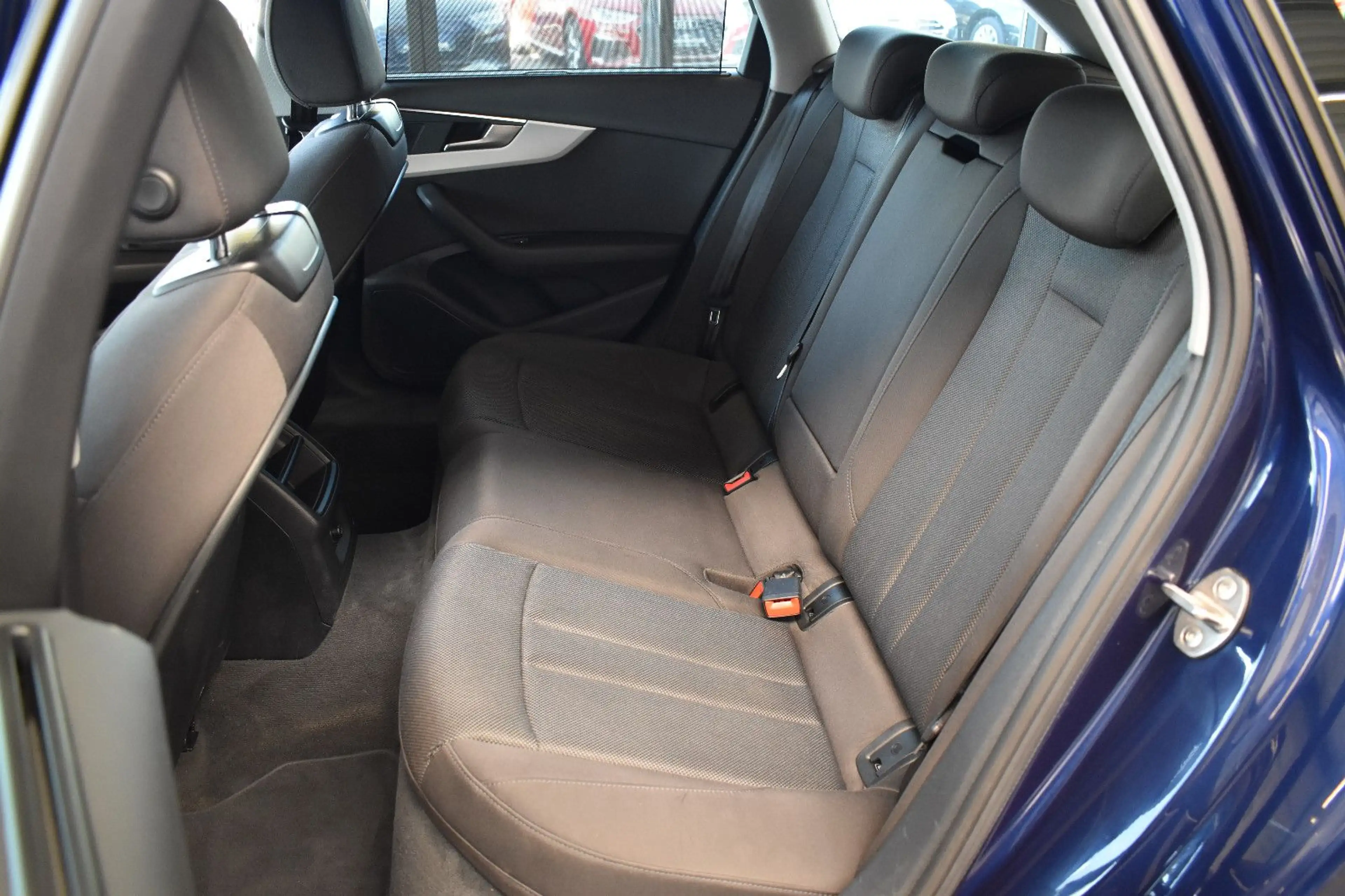 Audi A4 Avant 30TDI S-tronic LED~Nav~DAB~SHZ~Tempomat — photo 11